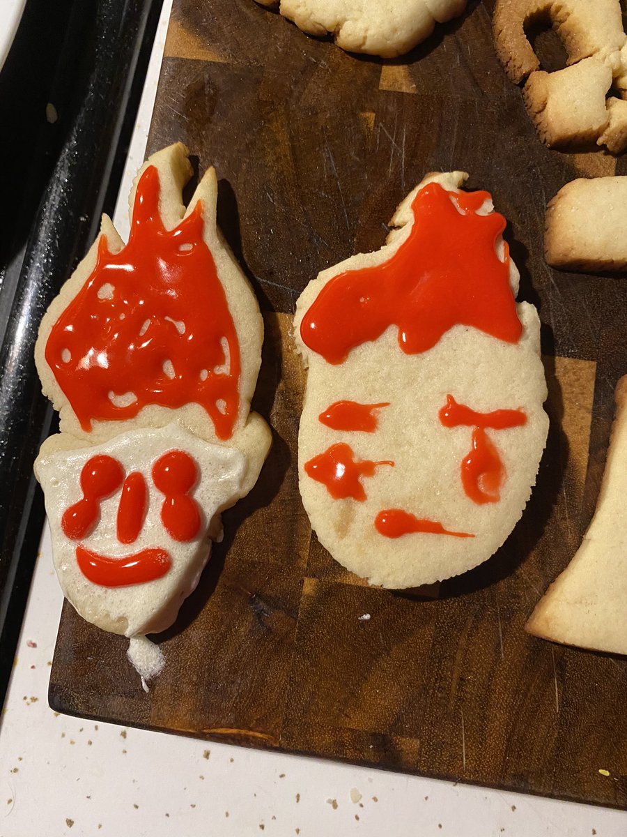 Made cookies today! Hisoka, squidward, sans, and more! #sans #halloween #hisoka https://t.co/148uJmAgkx
