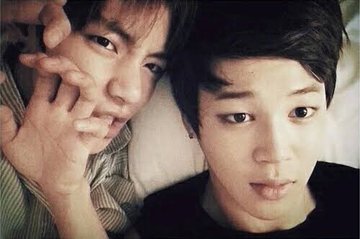adding vmins bed selcas because they're the cutest :(