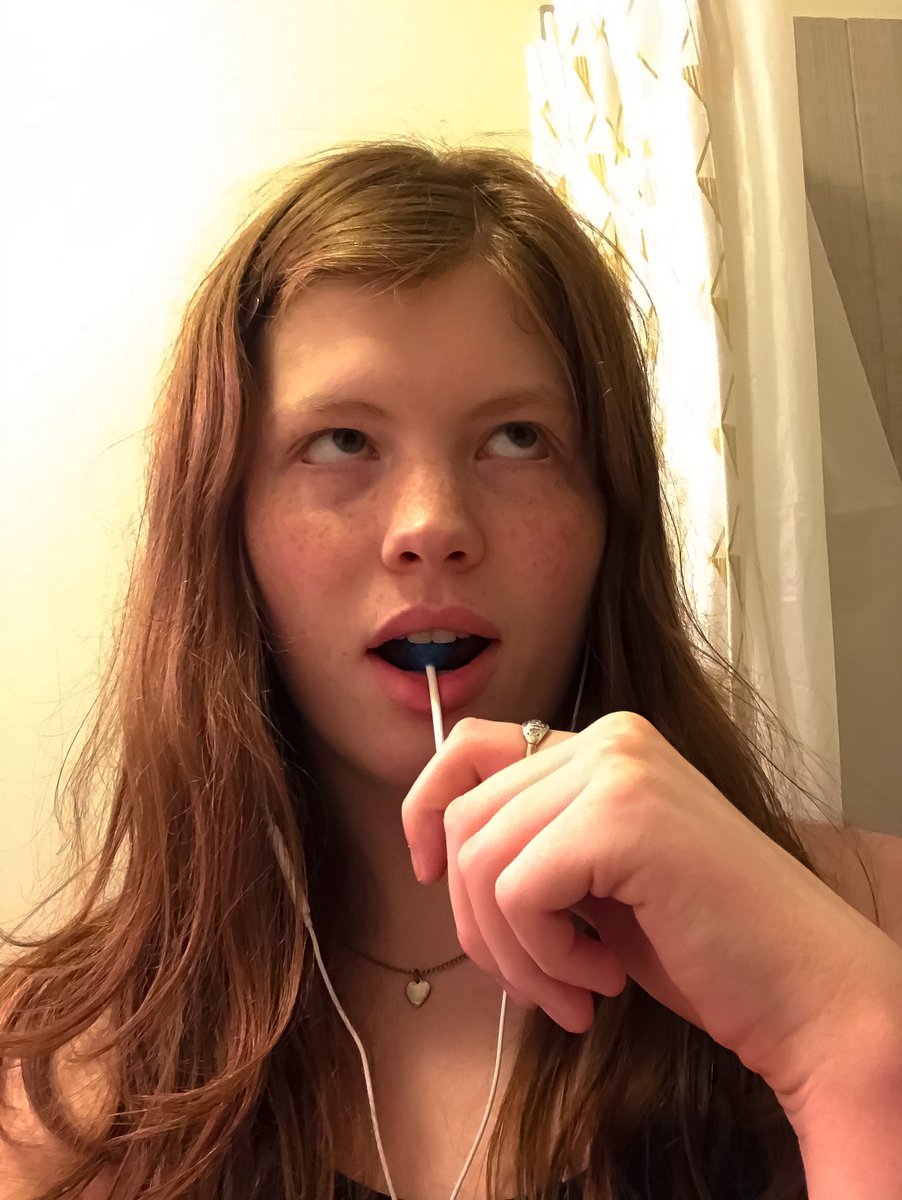 MiaMay2k's tweet photo. my fav dum dum flavor is butterscotch. wait no root beer!
#candygirl #DumDums #cute #TransIsBeautiful https://t.co/CuW5ASgpyK