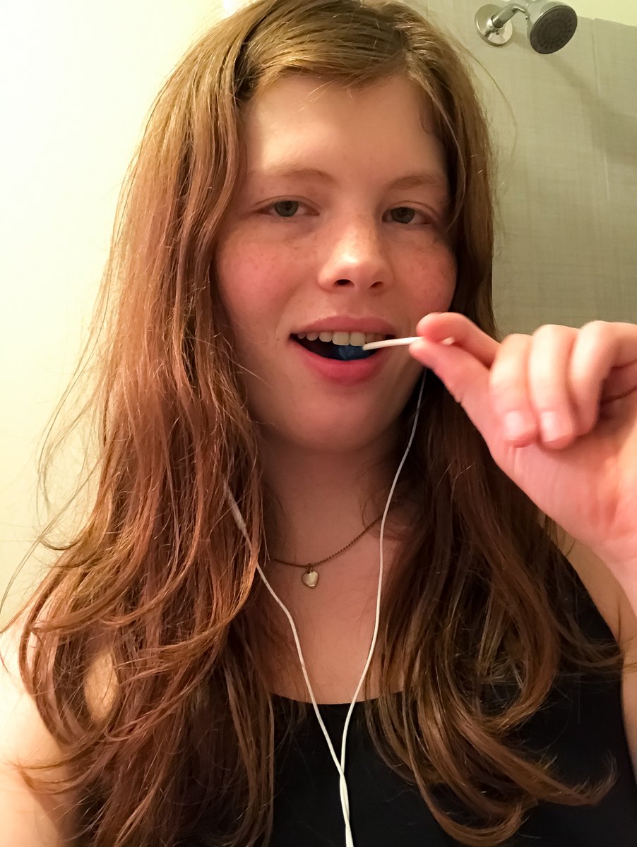 MiaMay2k's tweet photo. my fav dum dum flavor is butterscotch. wait no root beer!
#candygirl #DumDums #cute #TransIsBeautiful https://t.co/CuW5ASgpyK