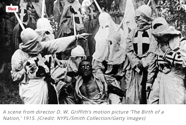Tal fue el éxito de la película que contribuyó a que renaciera el Ku Klux Klan, que si bien había nacido durante el siglo XIX, se extinguió para los primeros años del siglo XX. El nuevo grupo incluso adoptó símbolos de la película como la cruz en llamas.