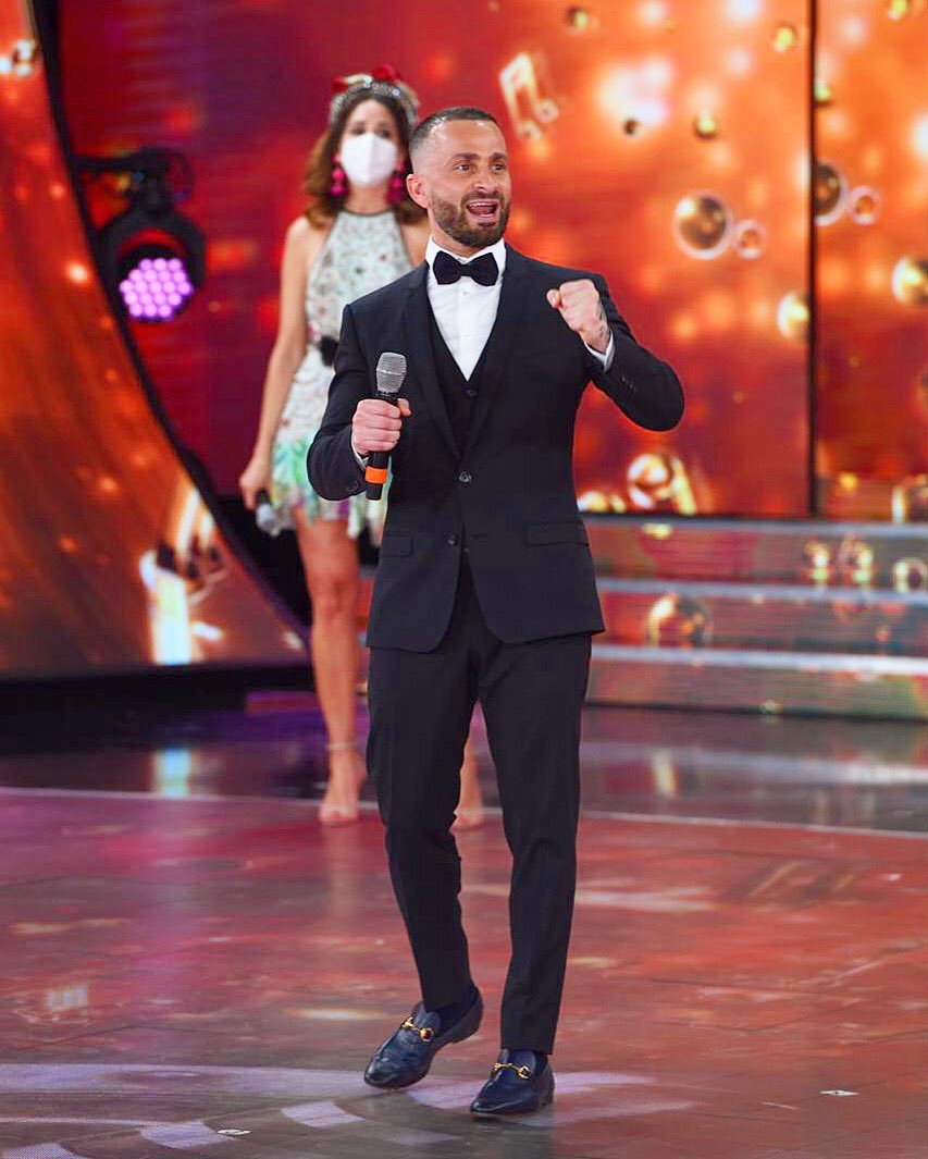 Gala de sentencia y seguimos adelante. Firmes! 
Se viene una próxima gala espectacular.
Hay equipo! <a href="/jessabouchain/">Jess Abouchain</a> 
#Cantando2020 
Muchas gracias x el fotón, querido Negro Luengo.