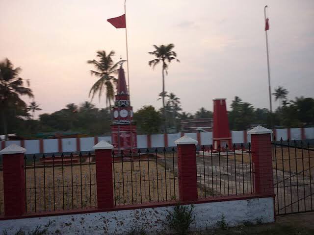 tpk_dr's tweet photo. മേനിയിൽ ഒഴുകും ചോര ഒഴുക്കി ഇതിഹാസങ്ങൾ സൃഷ്ടിച്ചവരെ ധീര സഖാക്കന്മാരെ ; ധീര രക്താസാക്ഷികളെ നിങ്ങൾക്കായിരം  അഭിവാദ്യങ്ങൾ. 

പുന്നപ്ര വയലാർ 74-ാം വാർഷികം https://t.co/xiGvaXoxQe