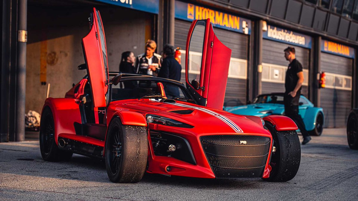 motionarabia's tweet photo. #Donkervoort launches the #track only #twin, the D8 GTO-JD70 R. It is capable of doing a 100kmph sprint in just 2.7 seconds. The #Audi-sourced 2.5-liter #turbocharged inline-five TFSI #engine is capable of producing 415HP. 
@donkervoort #hypercars #cars #automotive #cars #news https://t.co/91g5b28J08