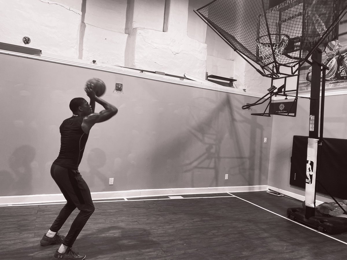 BYBasketballInc's tweet photo. https://t.co/wJ0ePnA6Iz