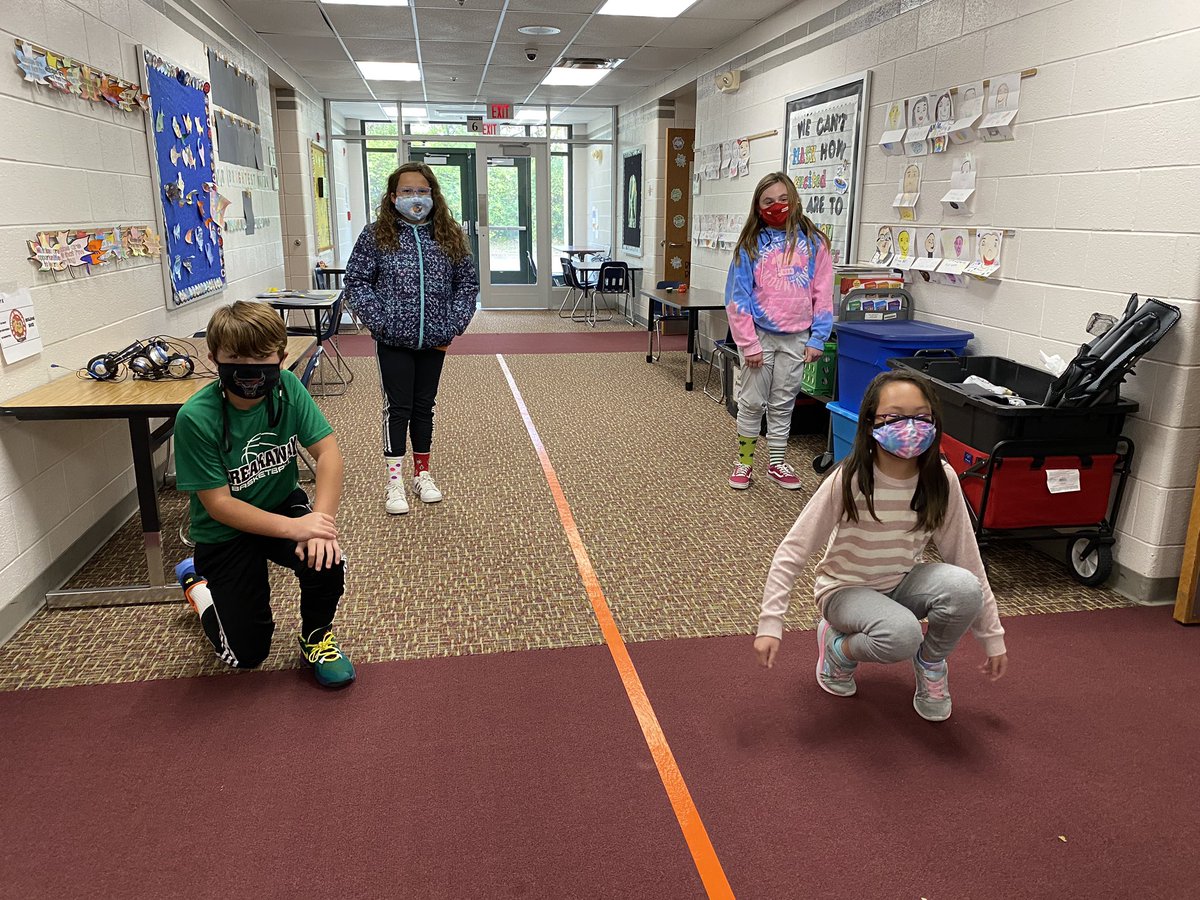 PrincipalLynch's tweet photo. In-person or Remote... #RVResilient rocked Mix-It-Up Day! #sd113a #RVSpiritWeek https://t.co/cR368uxuNO