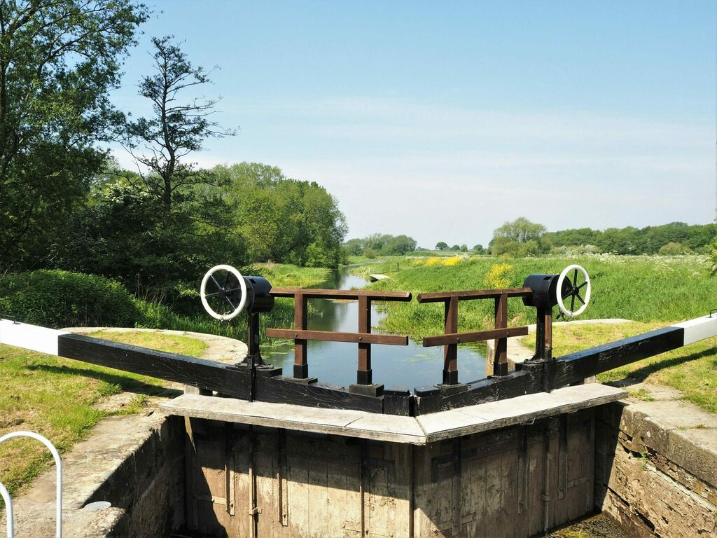 Restored lock gate on the Pocklington Canal, Yorkshire, England
See more at https://t.co/aXH72nhKlY
#Yorkshire #Pocklington #tw https://t.co/yfxyyP26Jp