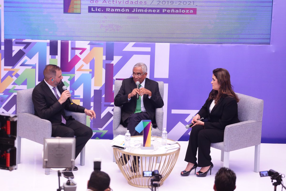 TereJimenezE's tweet photo. Esta tarde se llevó a cabo el #1erInforme de actividades del DIF Municipal. Quiero felicitar y reconocer a mi papá por su extraordinario trabajo al frente de esta gran institución. #RamónJiménez https://t.co/7LMZRng4kQ