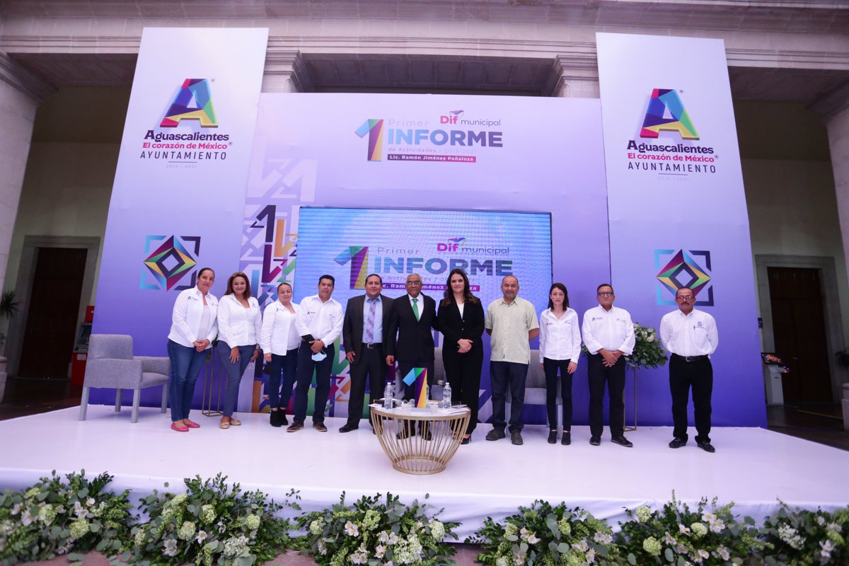 Esta tarde se llevó a cabo el #1erInforme de actividades del DIF Municipal. Quiero felicitar y reconocer a mi papá por su extraordinario trabajo al frente de esta gran institución. #RamónJiménez