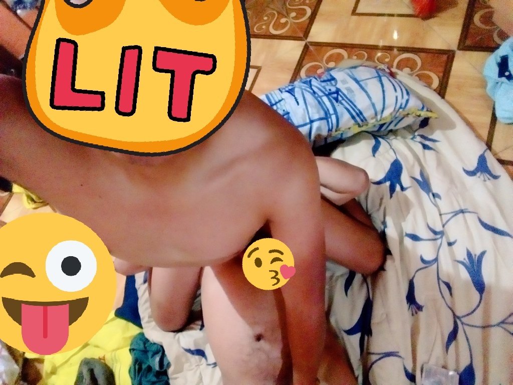 sur_uio's tweet photo. Ayer se paso a vivír un Vecino y hoy me. Cogio bien rico 😋 https://t.co/HIiBFlQB0o