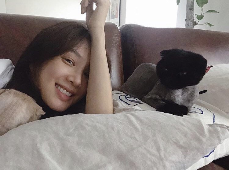 jung ryeowon  (yoanaloves) my wife and our cats