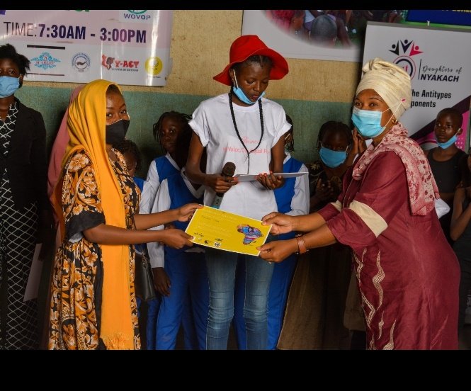 WOVOP_org's tweet photo. Award of ART4PEACE certificate of participation to all the 15 art competition participants during the International day of the girl celebrations on 17th October.
#braceproject
#girlsincreativespaces https://t.co/6XUPY1PA9p