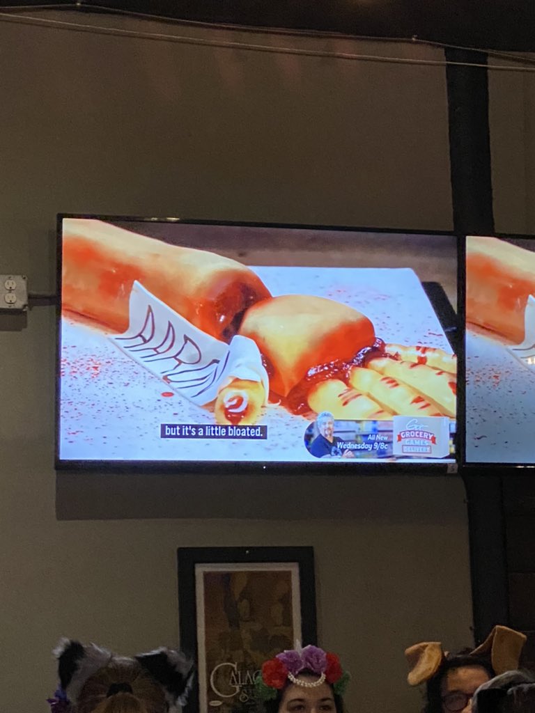 CameronFontana's tweet photo. Rooting for Columbus’ Aaron Clouse at his #HalloweenBakingChampionship Finale Watch Party! He just made it to the top 3! https://t.co/3cv8IfPdUY