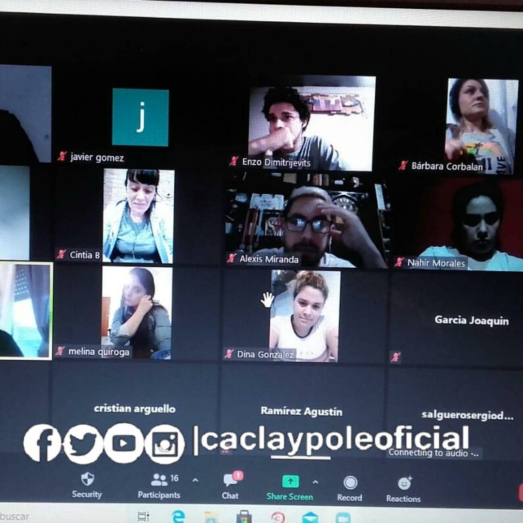 ⏰ ¡Ultimando detalles!

📝 Esta tarde se realizó una reunion via zoom con los profes de las distintas actividades del Club Atlético Claypole, en la misma se explico y desarrollo los pasos a seguir con protocolos para reunadar las actividades, cuando las autoridades lo dispongan