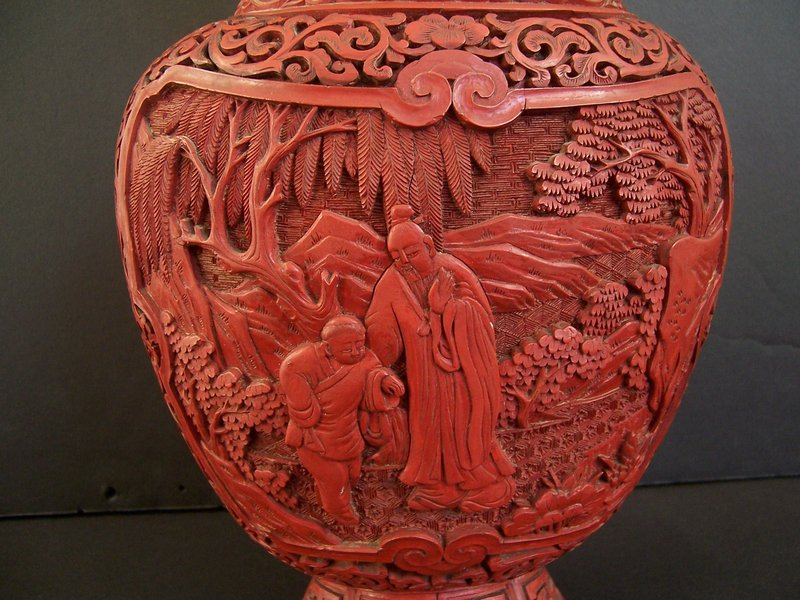 The Chinese started using cinnabar colored lacquer to dye earthenware & ceramic pots into intense red works of art. The lacquer likely protected the user from the worst of mercury poisoning, but over time, it still would have been toxic. #HistoryOfRed