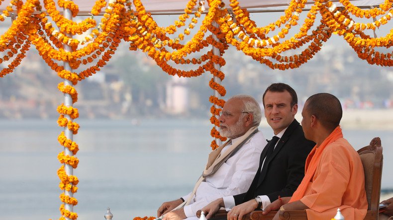 Manikan07656676's tweet photo. We'll Never Break This Friendship We're Ãlways With You.....🙏
🧡 @EmmanuelMacron 🧡
#IAmWithFrance
#welldoneFrance 
#WellDoneMacron https://t.co/yf5EbvHN1A