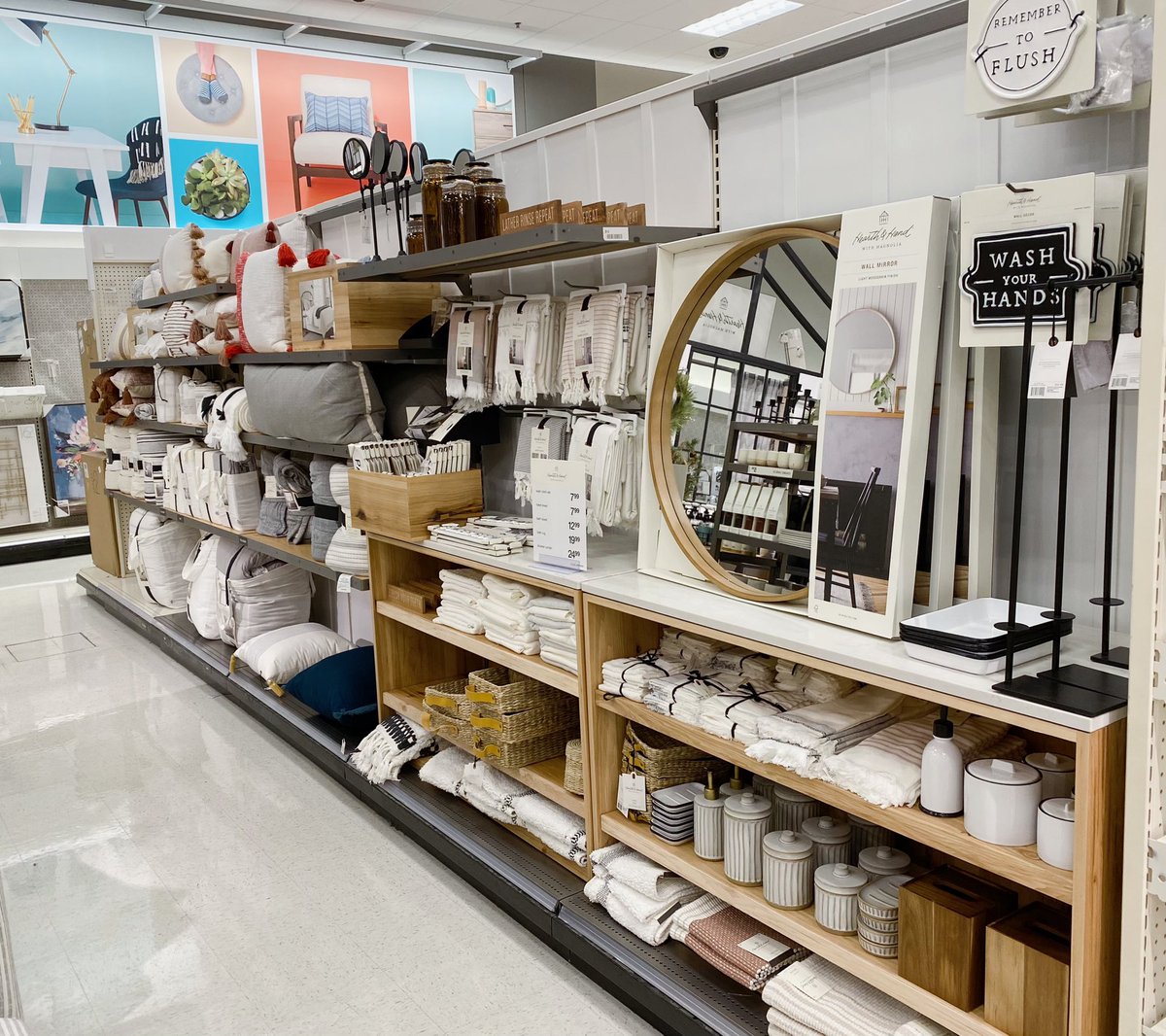 mig_olv19's tweet photo. Hearth &amp; Hand!! 🤩 #targetstyle #T1523 #hearthandhand #homedecor #holidays 🎄☃️🎁🎅🏼 #targetfinds 👏🏼 VM @ashmarie_613 | DBO Susan | TL Emily 🙌🏼 @Ed_llamas @rmunny0128 @raecourtney2 @lyssy_michael @linmwheel @johnp_sheehan https://t.co/LjEdAds5vM