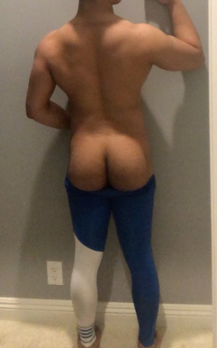 Post leg day shot #bubblebuttmen #glutes #gaymuscle #spandexman #menintights https://t.co/N13g8r9yo4<a href="/tag/bubblebuttmen"class="tags">#bubblebuttmen</a><a href="/tag/glutes"class="tags">#glutes</a><a href="/tag/gaymuscle"class="tags">#gaymuscle</a><a href="/tag/menintights"class="tags"><span>#menintights</span></a><a href="/tag/spandexman"class="tags"><span>#spandexman</span></a>