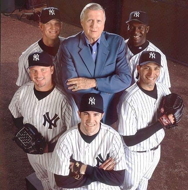 Can someone please identify the two guys on the top of this photo thank you