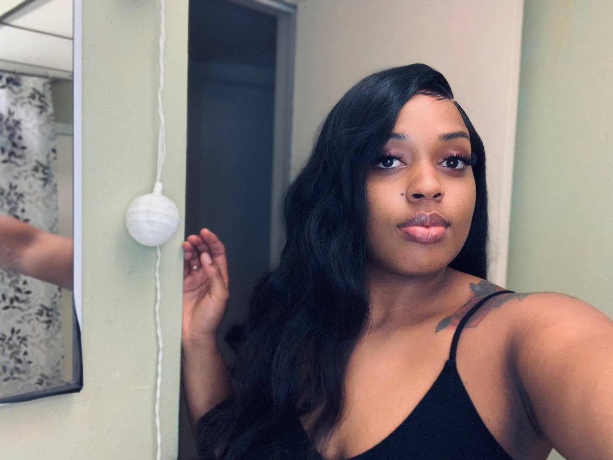 _NobodyGreaterr's tweet photo. Glue-less Lace Frontal wig Unit Installed by yours truly IG @thefaudoaseffectllc . Schedule your appointments today 💕✨ 🗓
.
#letmedoyourhair #babyhairs #georgia #browardcounty #daytonabeach #orlando #orange #miami #miamiwigs #fortlauderdale #exploremore #saweetie #hairstylist https://t.co/UPFt5jRa7q