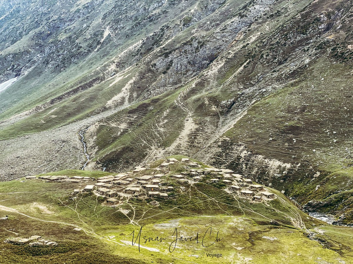 EcoVibeExplorer's tweet photo. Stunning landscape of Patlian Valley, Azad Kashmir with natural scenery whose beauty is certain to captivate any visitor.
Pakistan is blessed with utmost beautiful landscapes. 
Credits: @usmanjavedch 
#beautifulPakistan #ExplorePakistan https://t.co/iYxwSeZ8ok