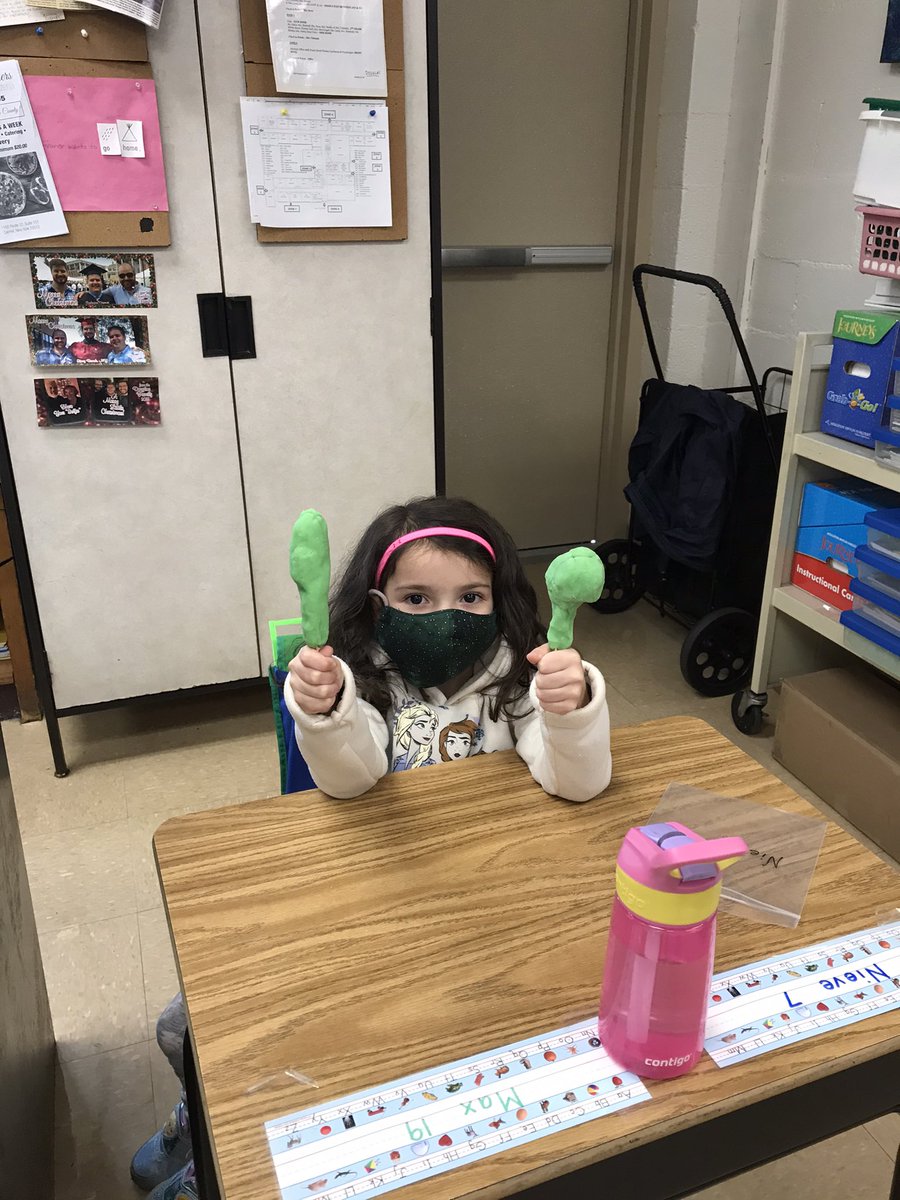 Thanks to Mrs. Jones’ homemade play doh—indoor recess is a lot of fun! @KESPrincipal6Cs
@Carmelschools
#Carmel6Cs