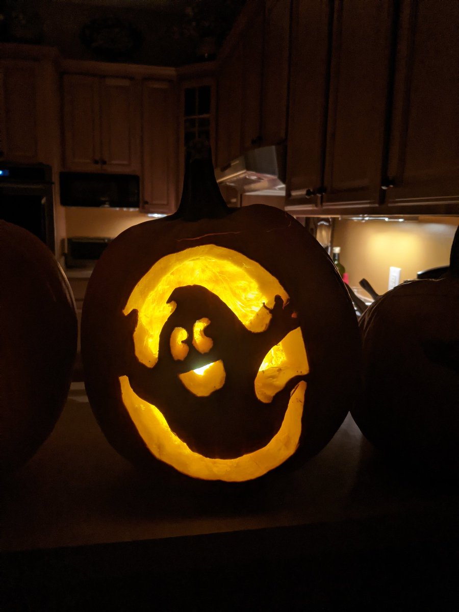 BGrajzl's tweet photo. Kinda proud of the pumpkins @meganpredojev and me made this year. https://t.co/SXrHZjFFcY