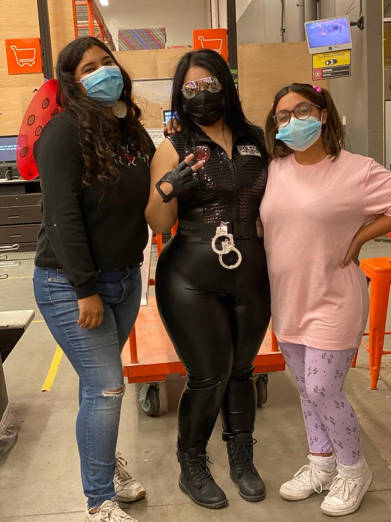 JennFES10601's tweet photo. It homerween week at store #1060cam2020 thanks to my cashiers on the front end for dressing up and showing your halloween spirit I appreatie all of you @Duran37333027 @FernandoD325 @homedepot325 @mamapuff72 @asm_moralesHD https://t.co/RhgSvBkkbh