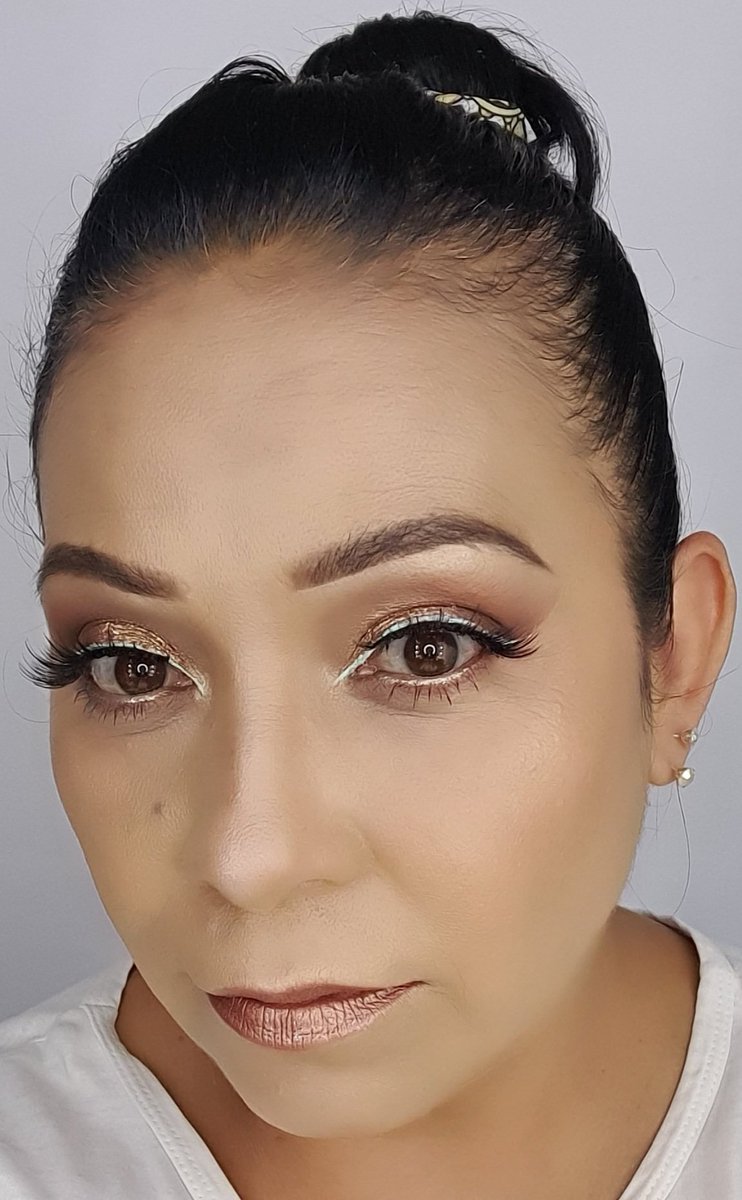 elsamtz2011's tweet photo. #PracticeMakeup https://t.co/hluzqGbvWh
