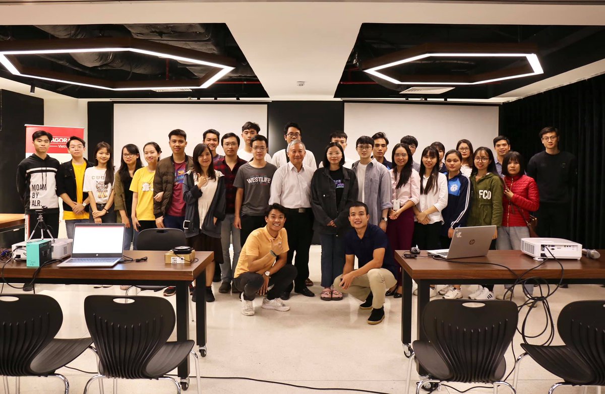 LinViet's tweet photo. Thank you all for attending #OpenTechTalk: Industrializing Software Development last Friday. 

It is a place for #techgeeks, a place to learn and share knowledge about technology and experience working at tech companies with real projects <3. 

See you again soon! https://t.co/wzAlyqHwmF