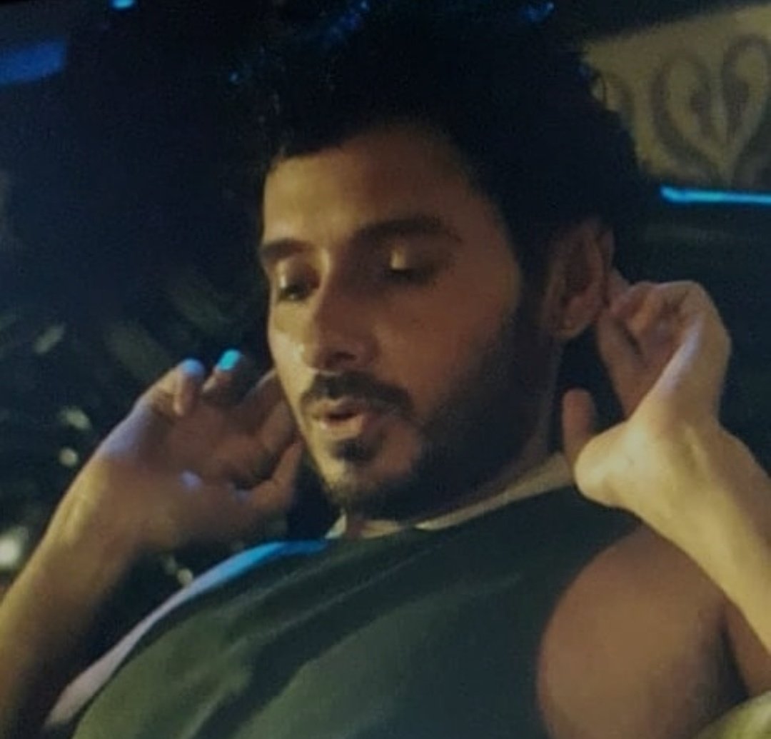 stoned_medico's tweet photo. Everytime I hear the name "lalit" 

My mind : https://t.co/lE7tKsPD7y