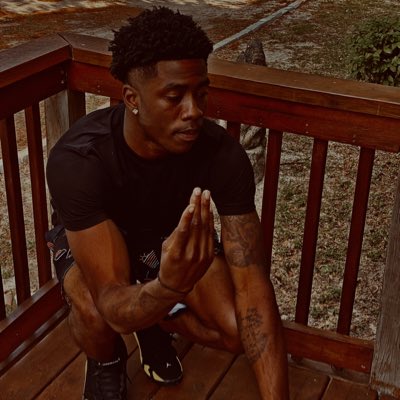 SYBthelabel's tweet photo. #NewProfilePic https://t.co/ZkSaT6WMd0