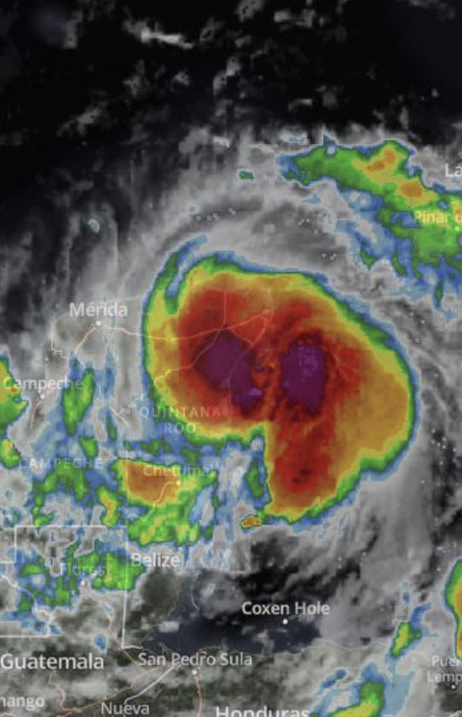CarlosJoaquin's tweet photo. Los vientos con fuerza de huracán se extienden a 75 km del centro del sistema y de tormenta tropical hasta 220 km del centro. Se reportan en #PlayadelCarmen vientos sostenidos de 108 km/h con ráfagas de 140 km/h. Y en #Cancun vientos sostenidos de 97 km/h con ráfagas de 116 km/h. https://t.co/ZetYOsRCrD