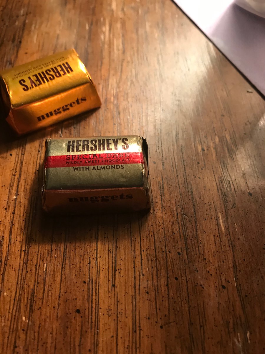 iβve eaten like 12 of these delish @Hersheys bites tonight. probably 2 candy bars worth but hey #covidlife https://t.co/o3e0x2XfFK