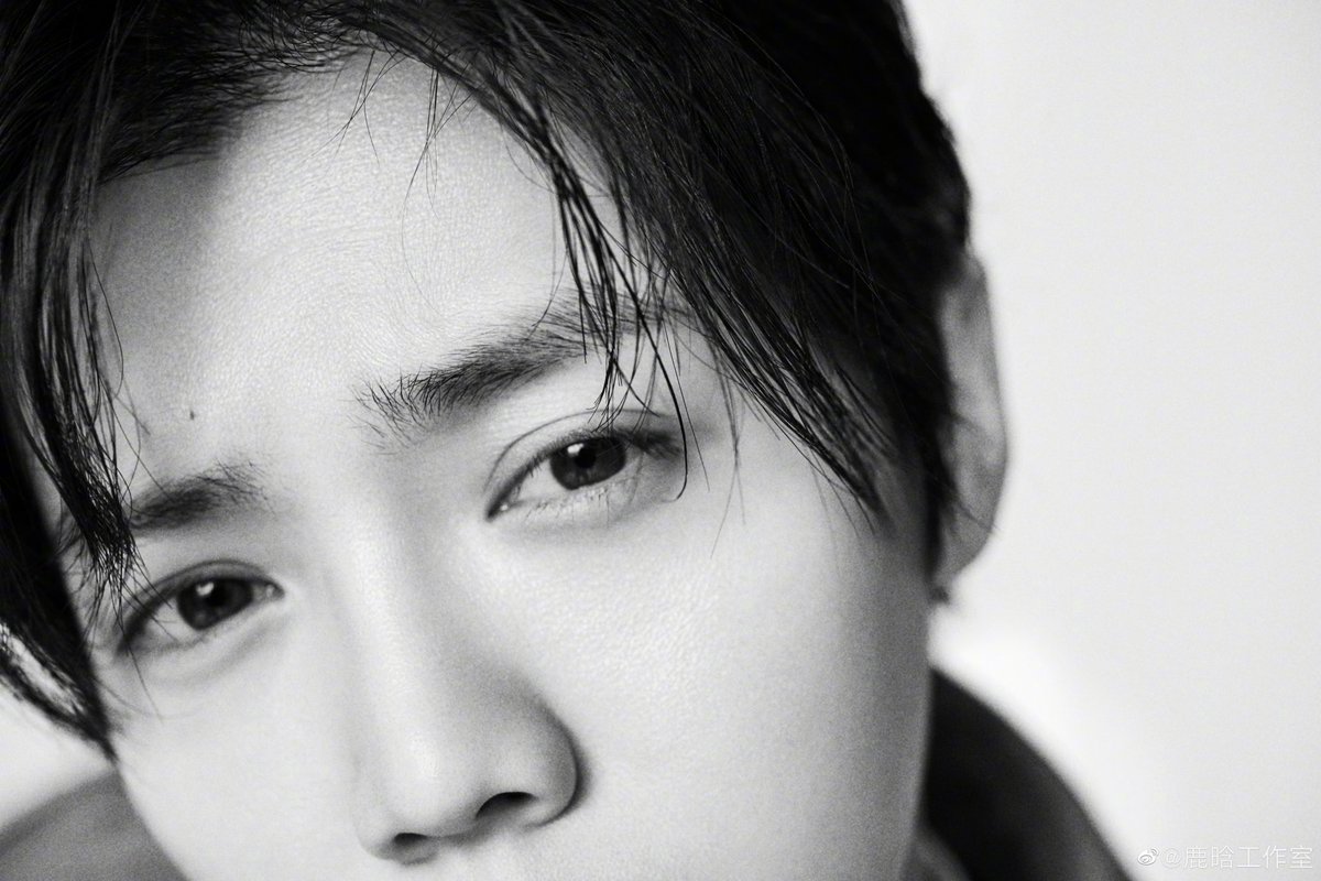 ChinaTeam_'s tweet photo. [NEWS] ¡El nuevo album digital de #LuHan  < π-volume.4> ya se encuentra disponible en las plataformas chinas de música!
 
QQ Music: 
👉https://t.co/0uECxlgYet
KuGou:
👉https://t.co/NLwyULoOyi
KuWo:
👉https://t.co/hrokETPrBY 
© luhansbody 

😍👏
#鹿晗 #SingerLuHan 

China Team 🇨🇳 https://t.co/9ecmG418gL
