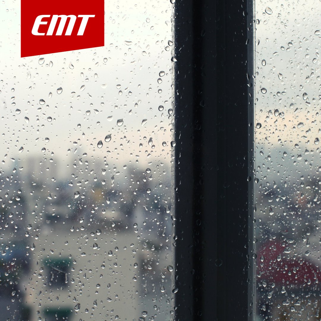 EMT_Malaga's tweet photo. ¿Eres de esas personas que ama los 🌧 días de lluvia o de las que los odian? A nosotros nos encantan, recuerda que podemos llevarte a donde necesites sea un día soleado, como hoy, o lluvioso. Puedes consultar nuestras líneas y horarios desde nuestra 📲 app @malaga #EMTmlg https://t.co/SctKWdYWxT
