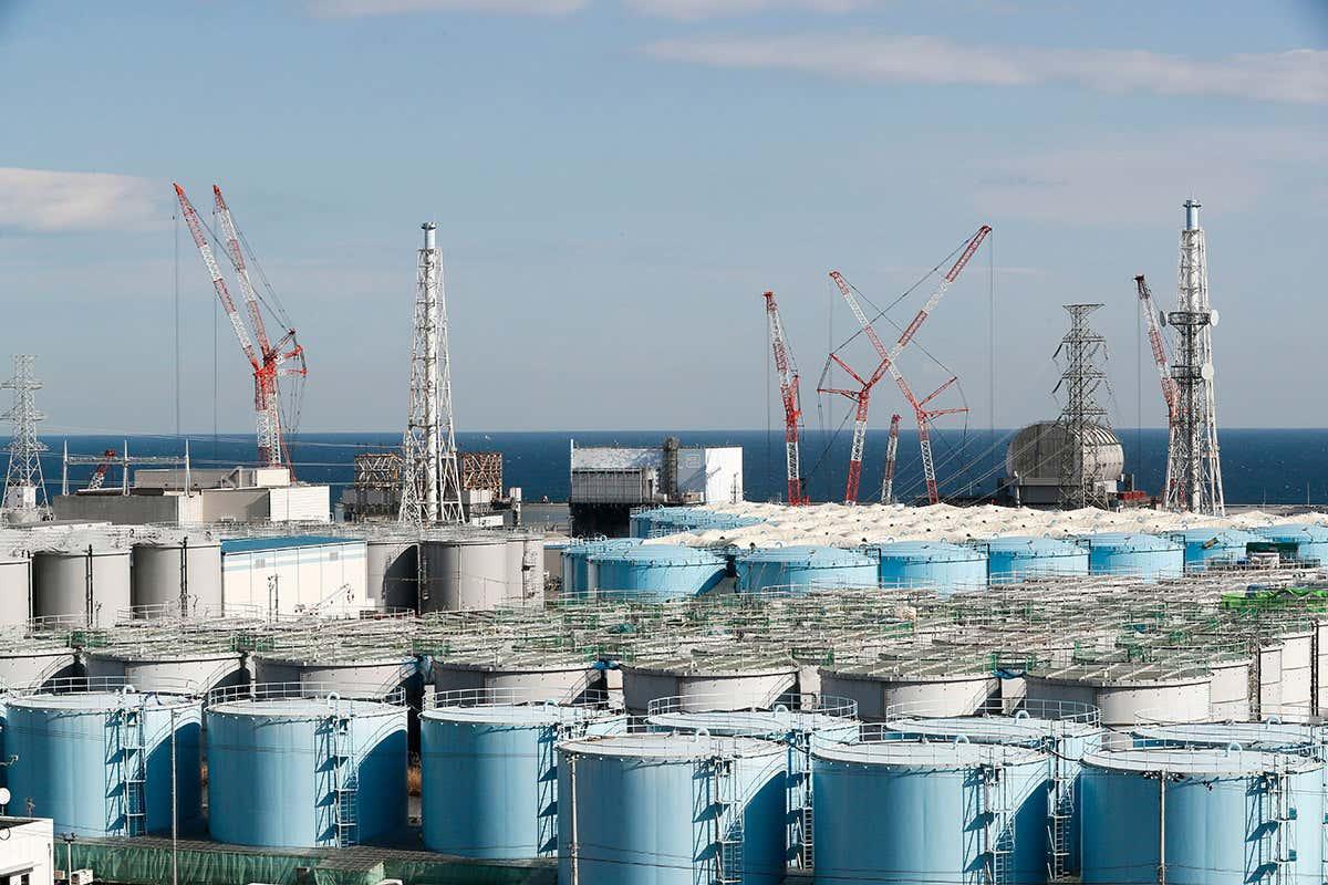 newscientist's tweet image. Around 1.2 million tonnes of water contaminated by radioactive substances from the 2011 Fukushima nuclear disaster will be dumped in the Pacific Ocean bit.ly/35D1Tuj