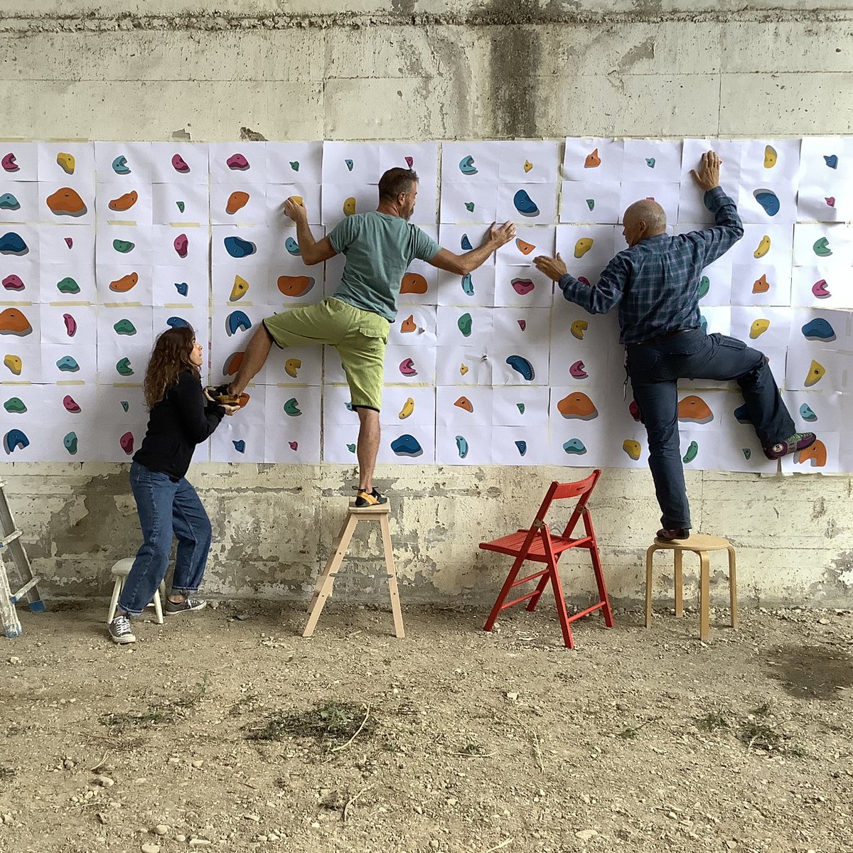 abcitta's tweet photo. Nel quartiere di #Greco, a Milano, sotto i binari della ferrovia c'è movimento: parte infatti domani la nostra prima campagna di #crowdfunding per dare una nuova vita a una delle #arcate! Per ora, solo qualche immagine dal backstage del video con cui vi raccontiamo il progetto. https://t.co/3ujL6zWa4M