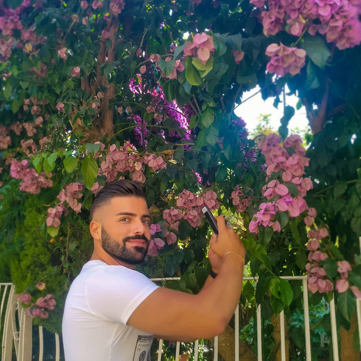 Where flowers bloom so does hope 🌸 🙏🏻
.
.
.
#nature #photography #naturephotography #love #photooftheday #travel #instagood #beautiful #picoftheday #art #instagram #photo #landscape #naturelovers #like #follow #bhfyp #ig #travelphotography #happy #life #summer #sunset #flowers https://t.co/xvU6FaDoW7