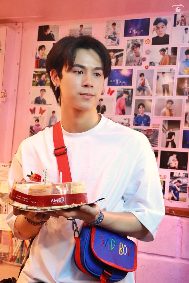 MMTK323's tweet photo. พี่เปอร์กับเค้กอันไหนอร่อยกว่ากัน 😂😂
@cooper_patpasit
#แล้วแต่เปอร์
#cooper24thbirthday
#CooperBDProject2020 https://t.co/As8LUmWd59