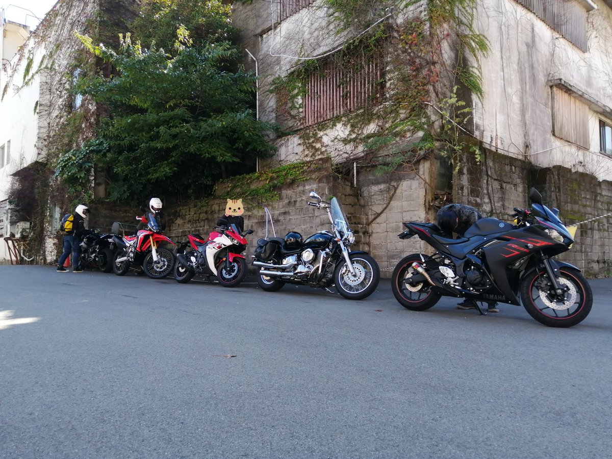 rintaro_dog's tweet photo. 昨日は指導員Sくんの愛車 #YAMAHA の #YZFR3 の納車日！
ということでみんなで #ツーリング に行ってきました。
 
お昼ごはんは #キッチンたかま で食べて、そのあとは #鳥羽展望台 ！！

ライダーデビューおめでとう！

#HONDA #CRF250Rally #ドラッグスター #R25 #R1 https://t.co/2at4eYl5Xq