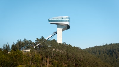 miltonkeynetaxi's tweet image. Photo By D. Anikin | Unsplash - via @Crowdfire  
 #cosmeticssubscription #powerplateform #dogboarding #carsales #lawncare