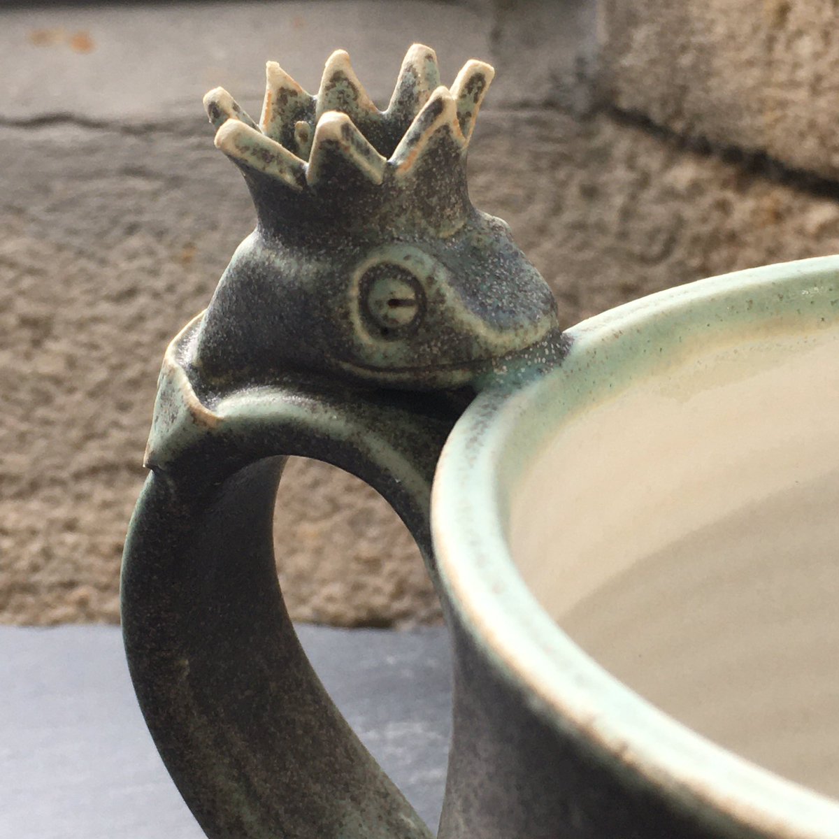 peter_swailes's tweet photo. I’ll be adding this frog prince mug to my Etsy shop later today. #frog #frogprince #storycharacter #mug #tea #coffee #handmade #stoneware https://t.co/ElIdIidM6w @SwailesRuth https://t.co/BcS5qqi2O9