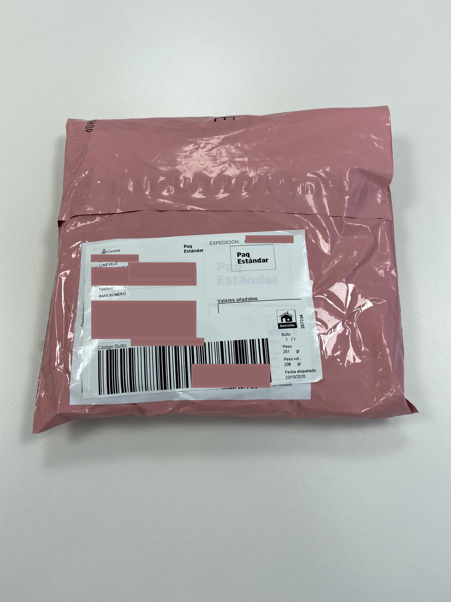 rafaromero's tweet photo. Siempre que me llega una compra online recibo un chute de dopamina, pero cuando encima quien te lo envía es tu sobrina de 20 años que se ha convertido en emprendedora, además se te cae la baba. Eres una crack Claudia! #Lunevilleshop

https://t.co/f58FKg4vqj https://t.co/tFIthXPOCe