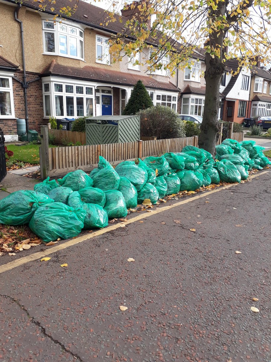 Thanks <a href="/VeoliaUK/">Veolia | UK</a> for the street sweep. Be even happier if there was a plastic free  <a href="/SustainableMert/">Sustainable Merton</a> alternative to this operation.<a href="/Merton_Council/">Merton Council</a>