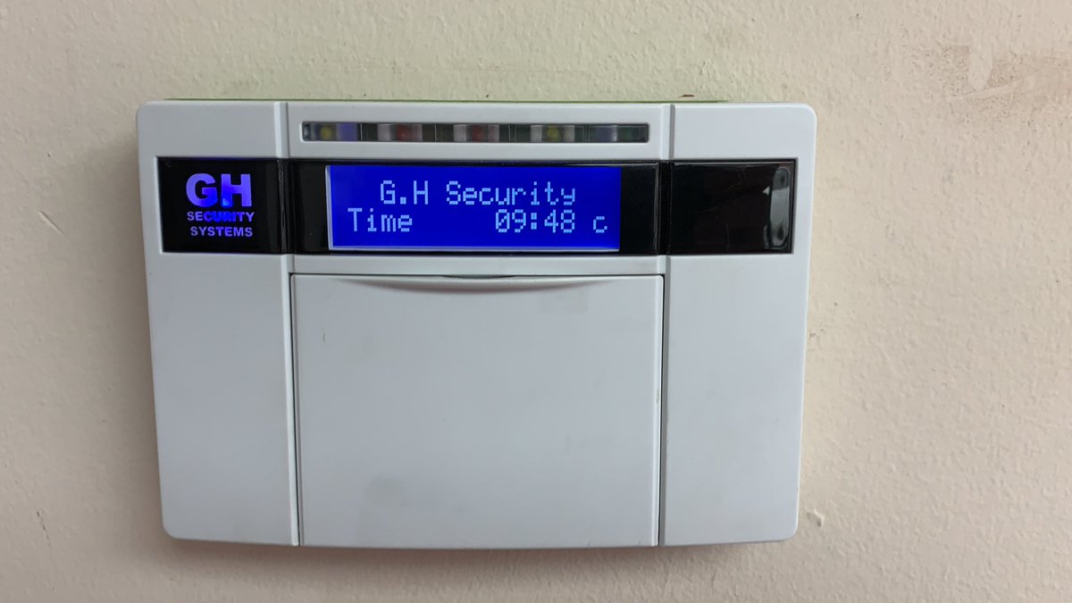 Shakka72's tweet photo. Engineers out installing @CSLGroupLtd #DualComPro x2 onsite for #GHSecurity.... #Takeover
@daniellesCSL https://t.co/EUcIdzi8X4