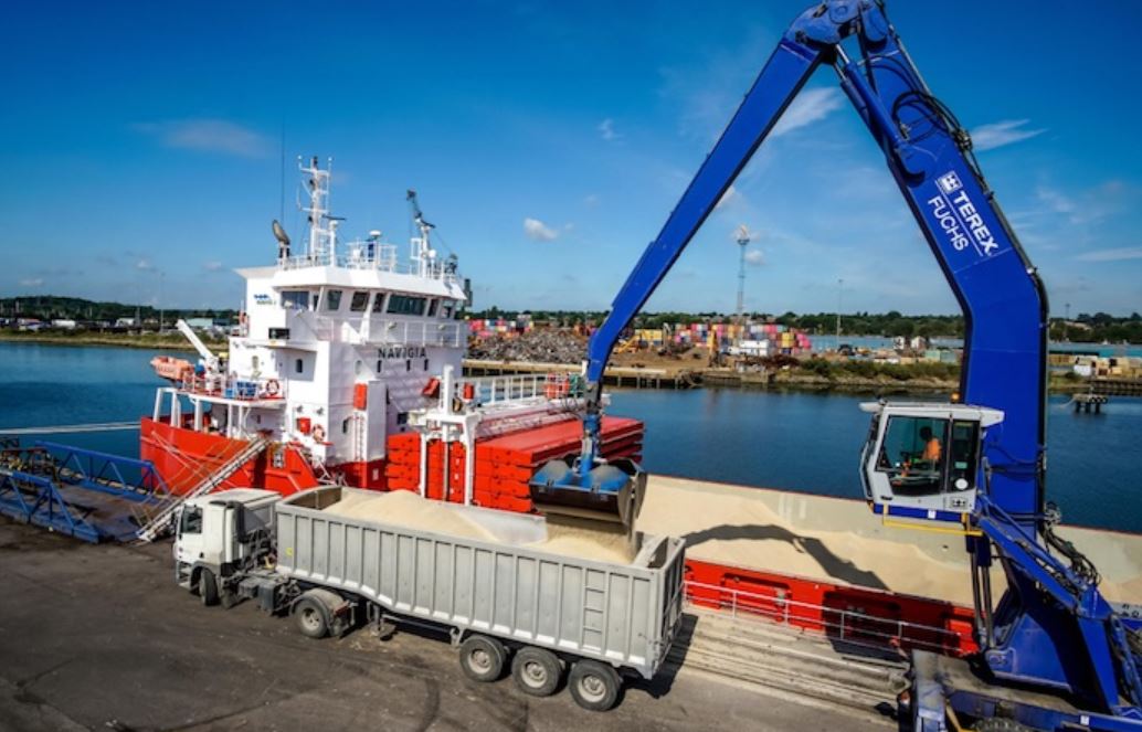Great coverage in Dry Cargo International magazine, highlighting how our ports in Ipswich and King’s Lynn are keeping agricultural products moving drycargomag.com/abps-ports-in-… #EastAnglia #agriculture #KeepingBritainTrading