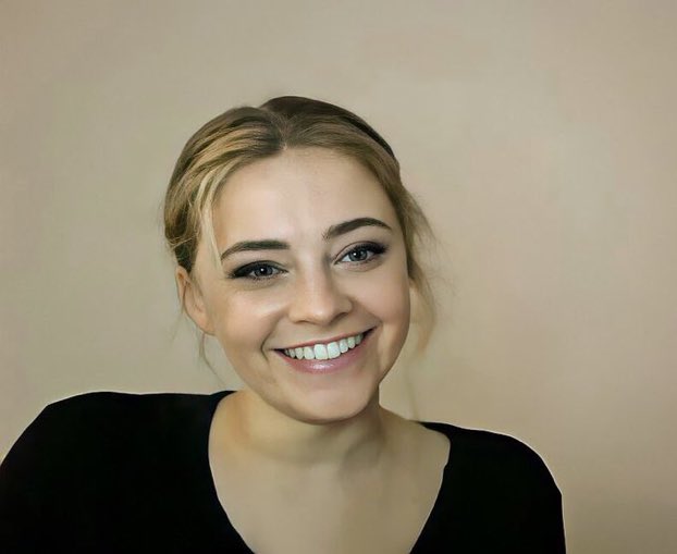 keereadss_'s tweet photo. My smile when I think of hero kissing jo https://t.co/CbnCxYcE7i