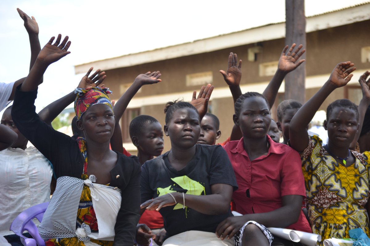 UNFPAUganda's tweet photo. @okelloryem noted that 9th #CountryProgramme aligns to @GovUganda priorities; #Vision2040 #NDPIII & #SDGs. "I join @mofpedU to formally endorse the 2021-2025 GOU/UNFPA Country Programme & recommend it for approval by @UNFPA @UNDP & @UNOPS #ExecutiveBoard," he said. https://t.co/N08NiPaDYt