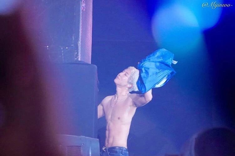 memorycode1's tweet image. D-444 
#UntilHoonySerenadeUsAgain 
#StayWellServeWellHOONY
#WeGotYourBackSeunghoon 
#HOONY #이승훈 #SEUNGHOON 
@official_hoony_ 
#WINNER #위너 @yginnercircle @yg_winnercity